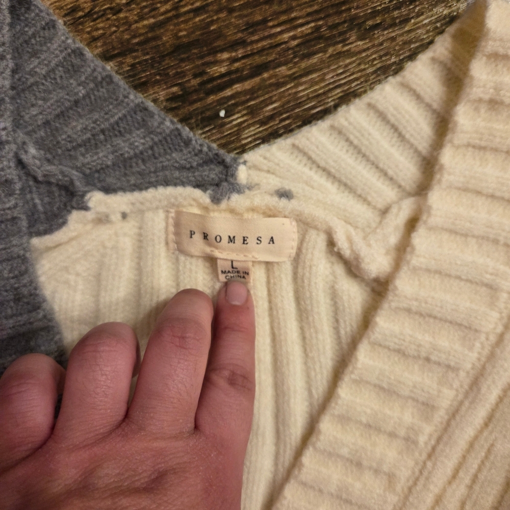 Francesco Ribbed Button Front Colorblock Cardigan - Picture 2 of 4